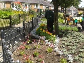 Shrub bed maintenance on estates