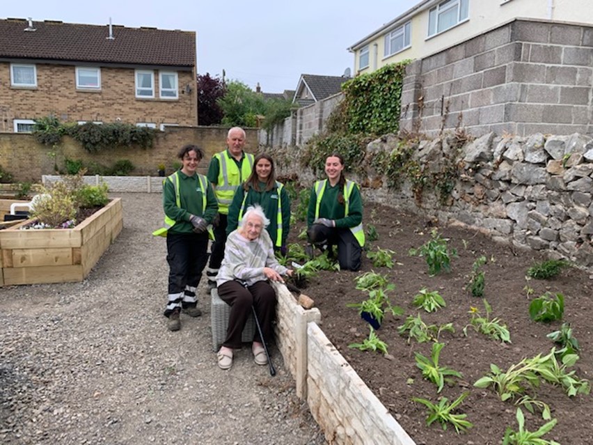 Glendale Supplies the Dementia and Veterans Garden in Worle WSM with New Plants