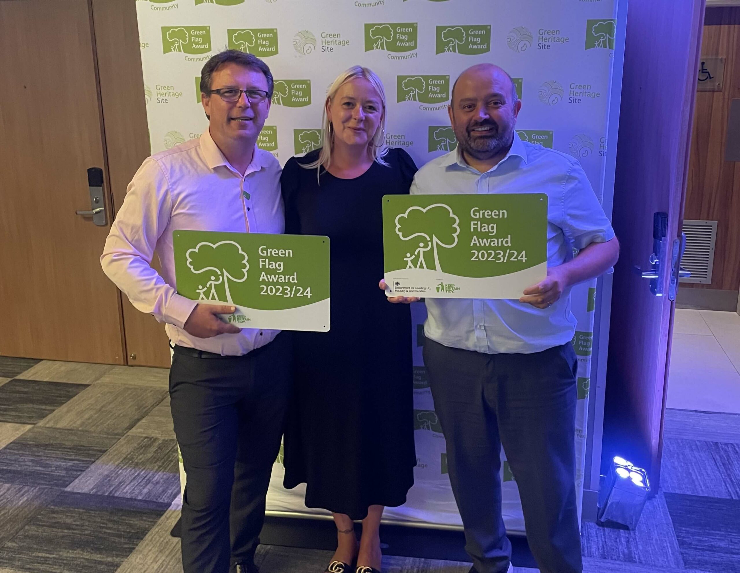 Glendale Celebrates Lewisham's Continued Green Flag Success!